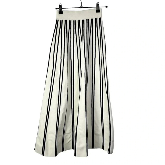 J. Crew White & Black Stripe Pull On Flare Sweater Skirt XXS - Picture 2 of 5